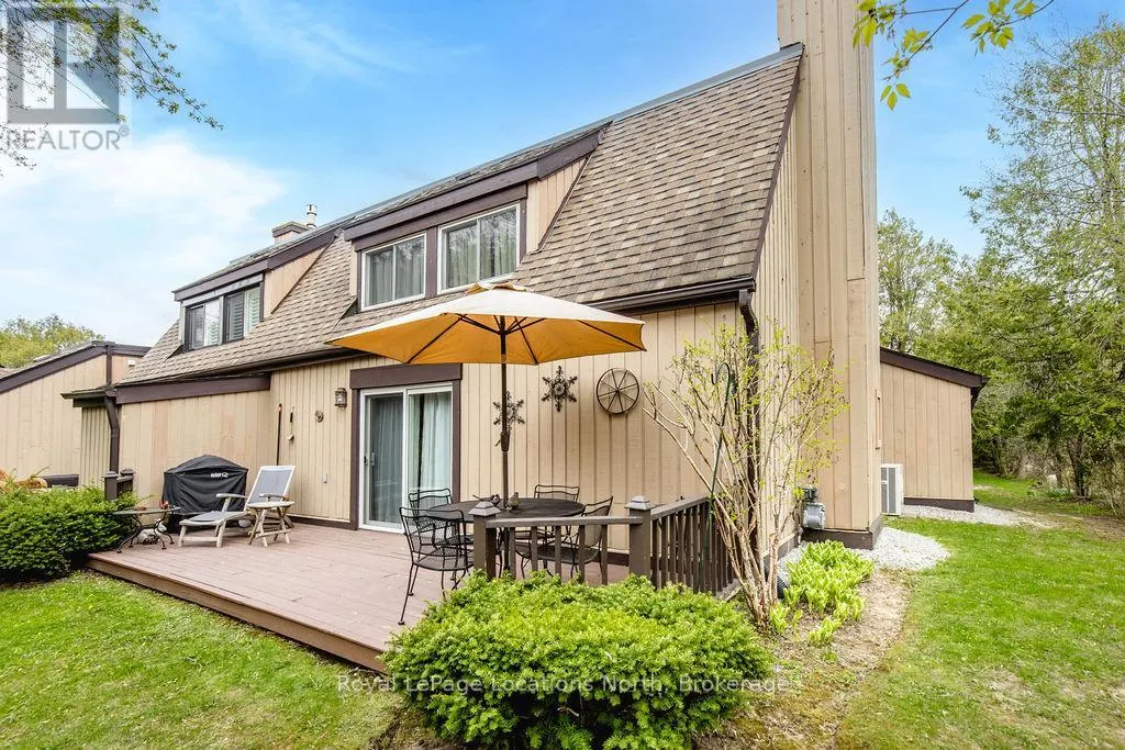 112 ESCARPMENT CRESCENT