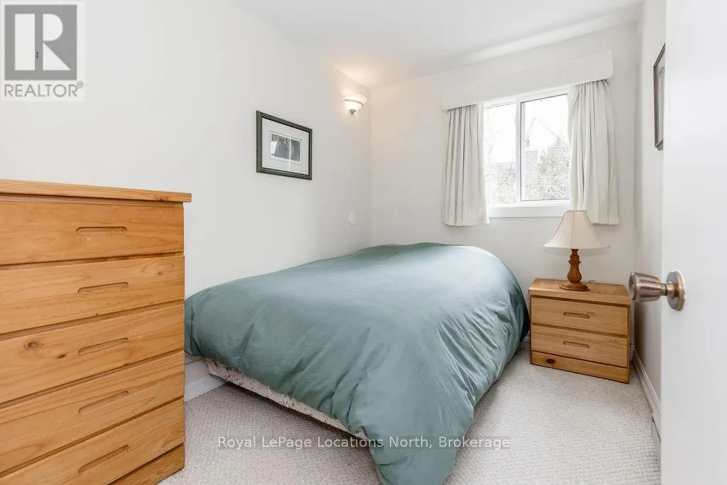 112 ESCARPMENT CRESCENT