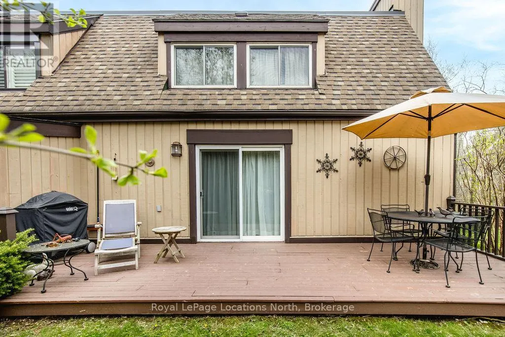 112 ESCARPMENT CRESCENT
