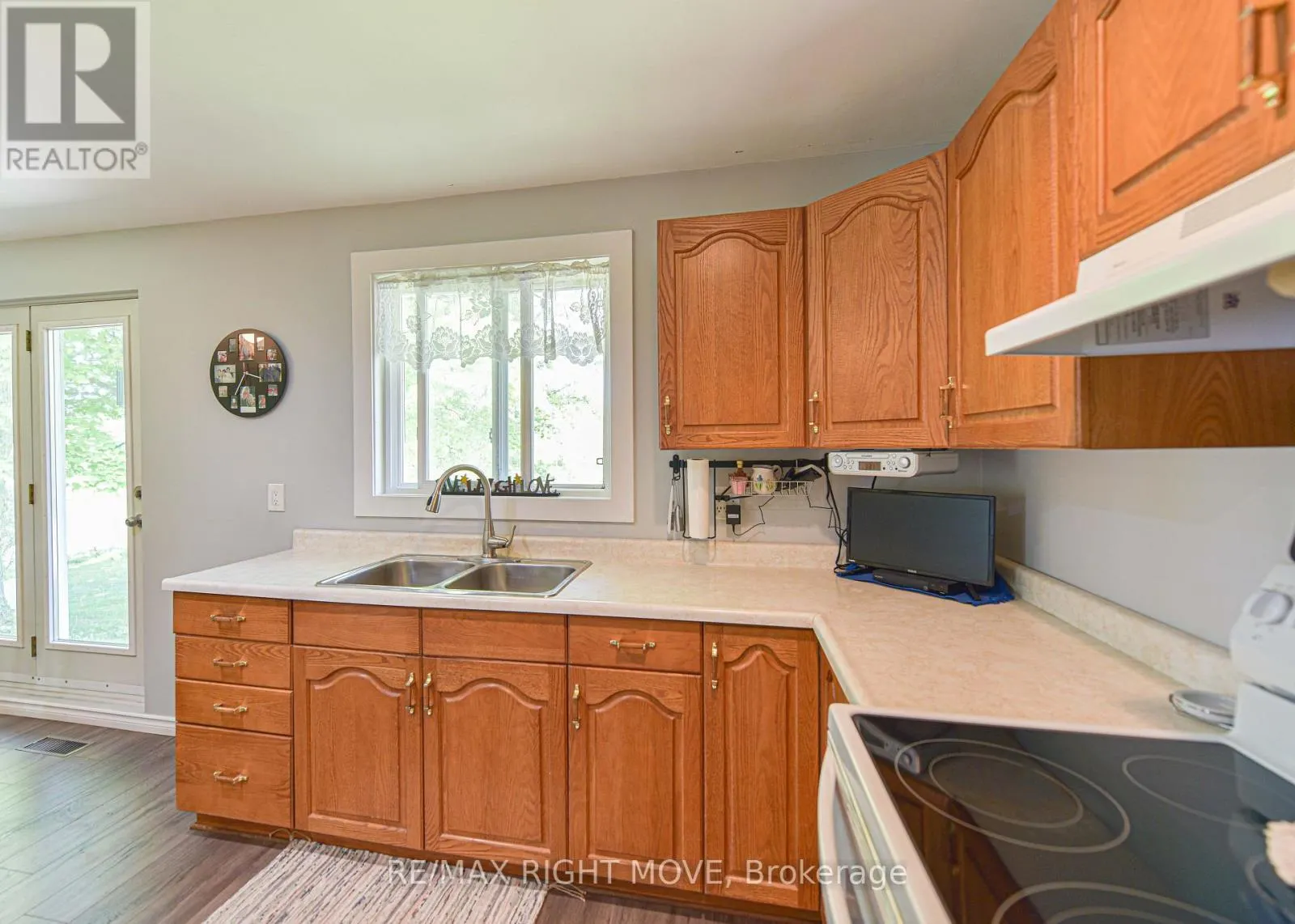 1579 WAINMAN LINE