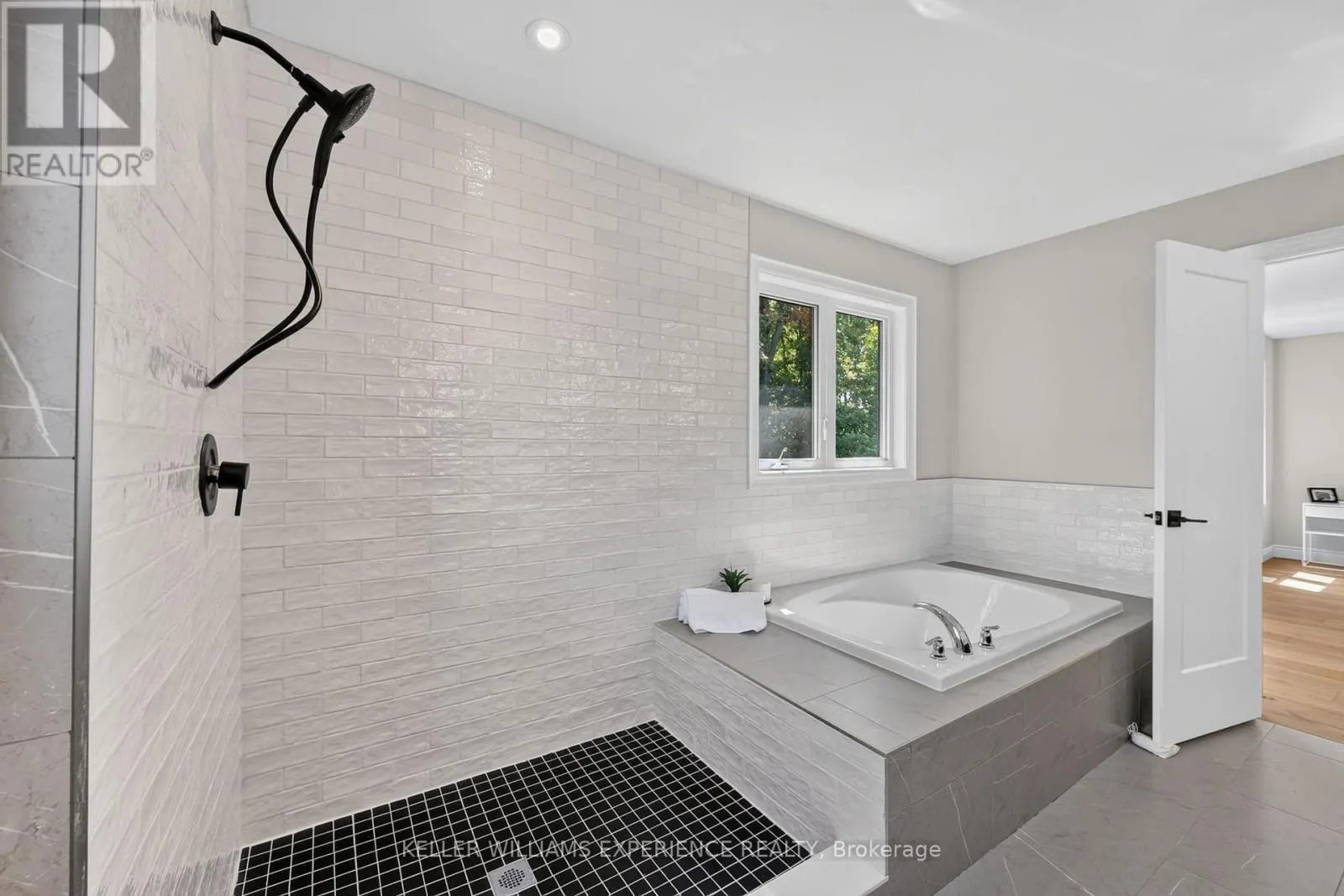 25 ATLANTIS DRIVE