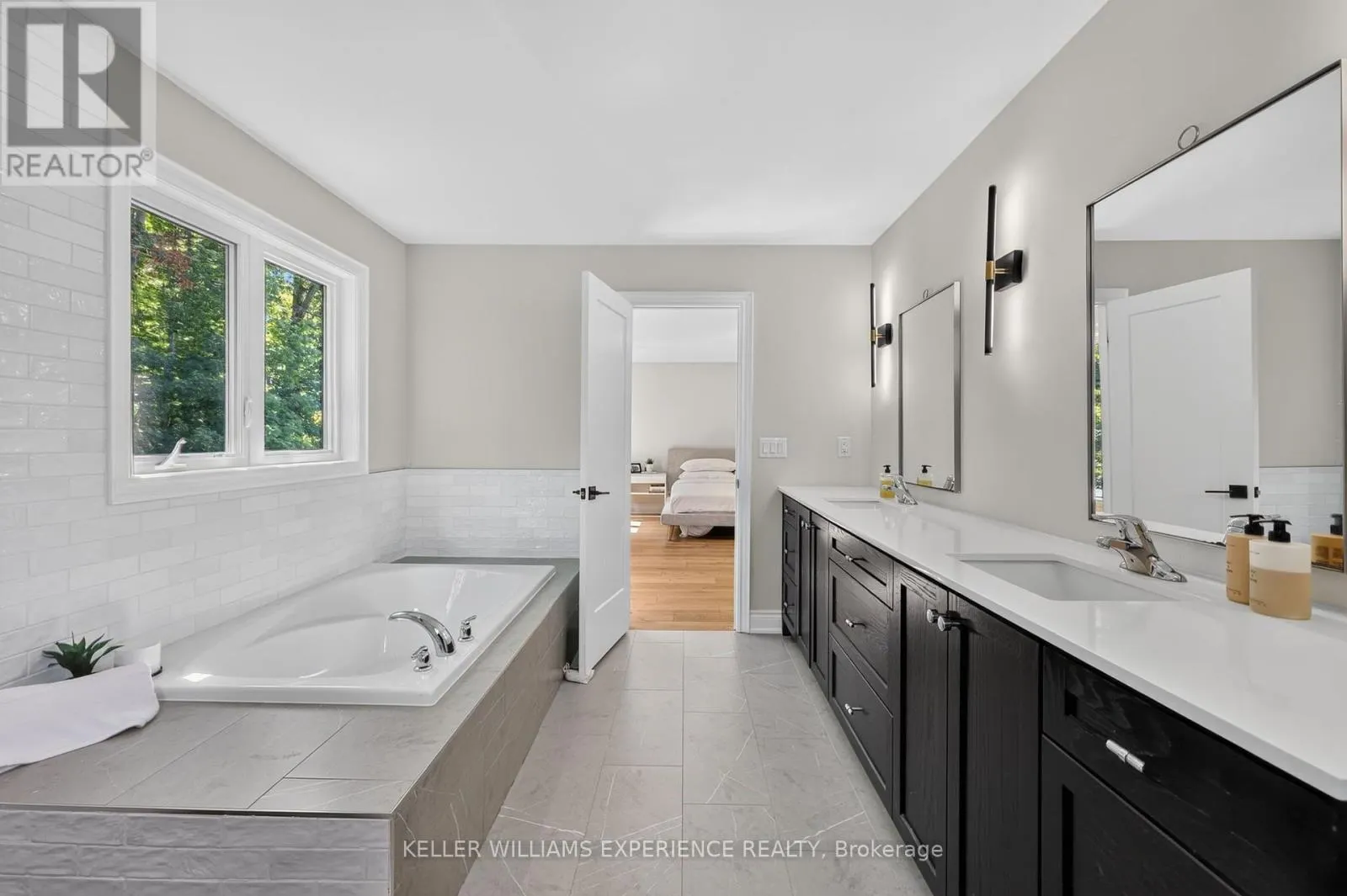 25 ATLANTIS DRIVE