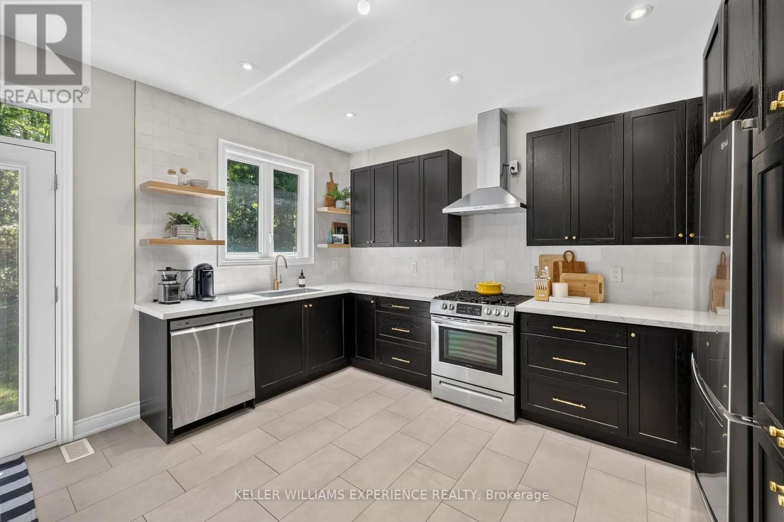 25 ATLANTIS DRIVE