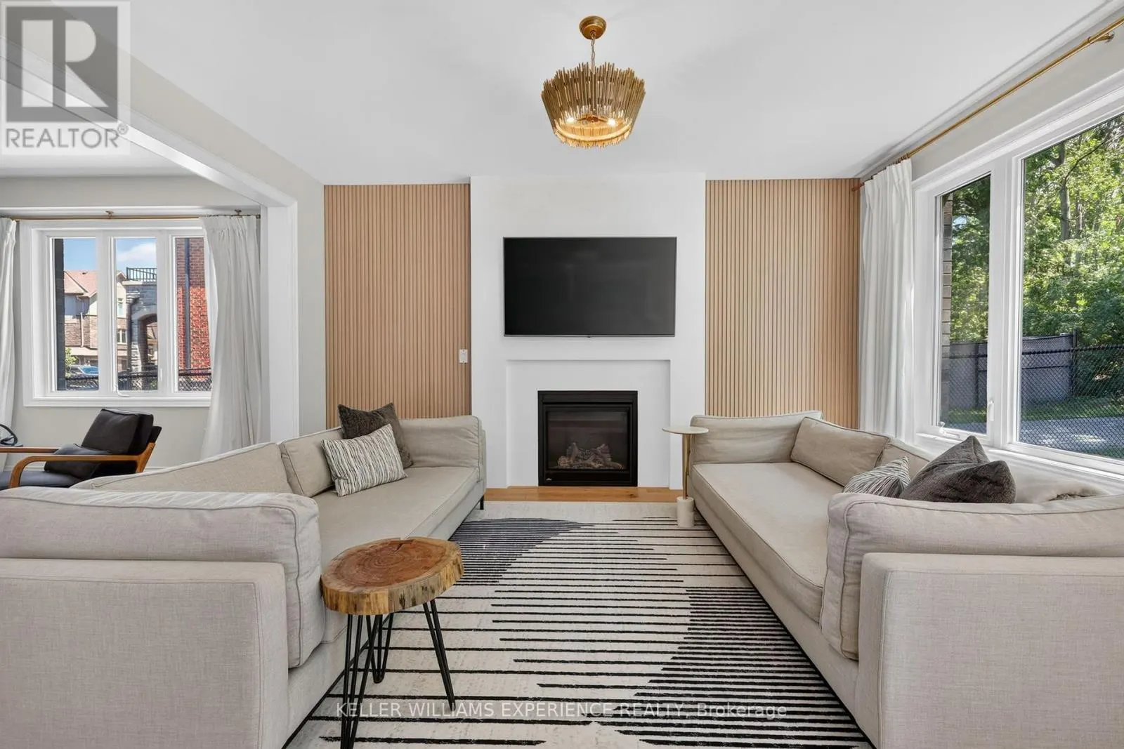 25 ATLANTIS DRIVE
