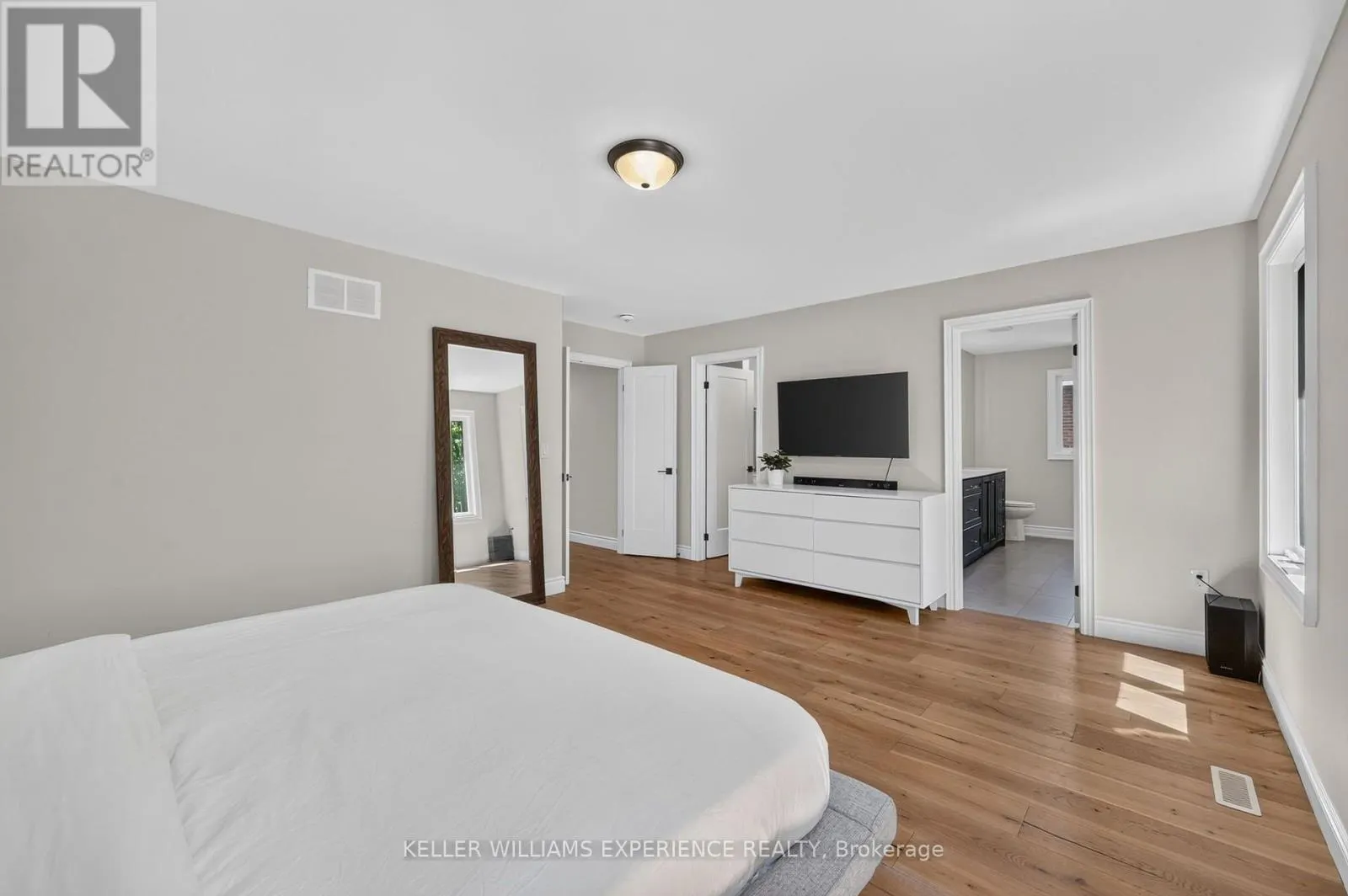 25 ATLANTIS DRIVE