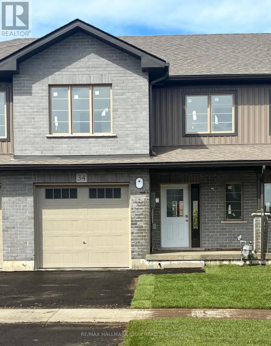 34 STRATH CRESCENT