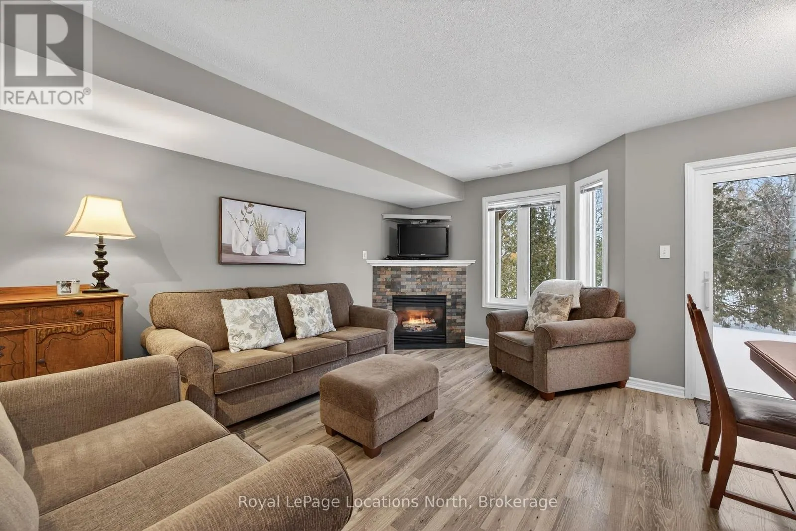 43 SUNDIAL COURT