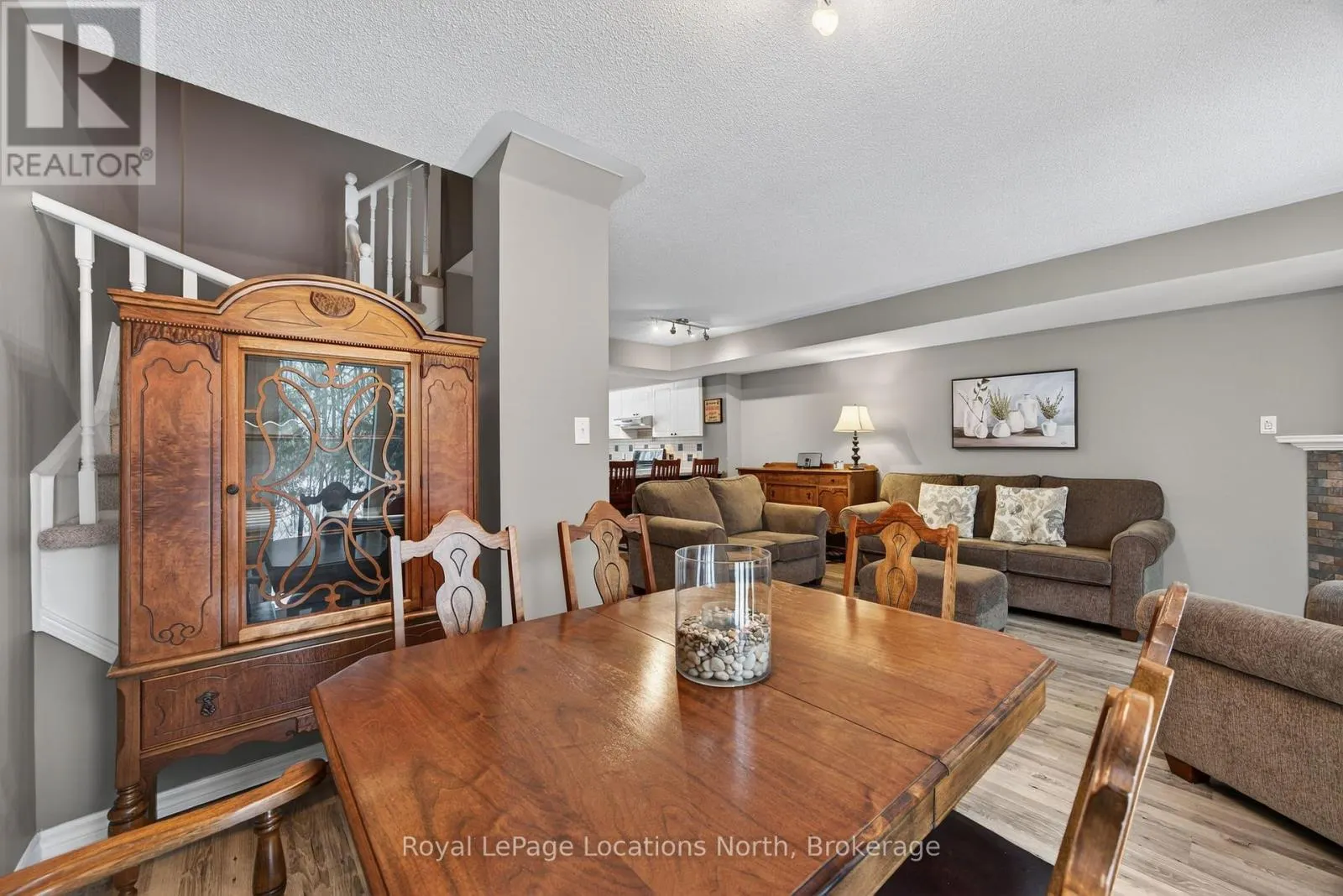 43 SUNDIAL COURT