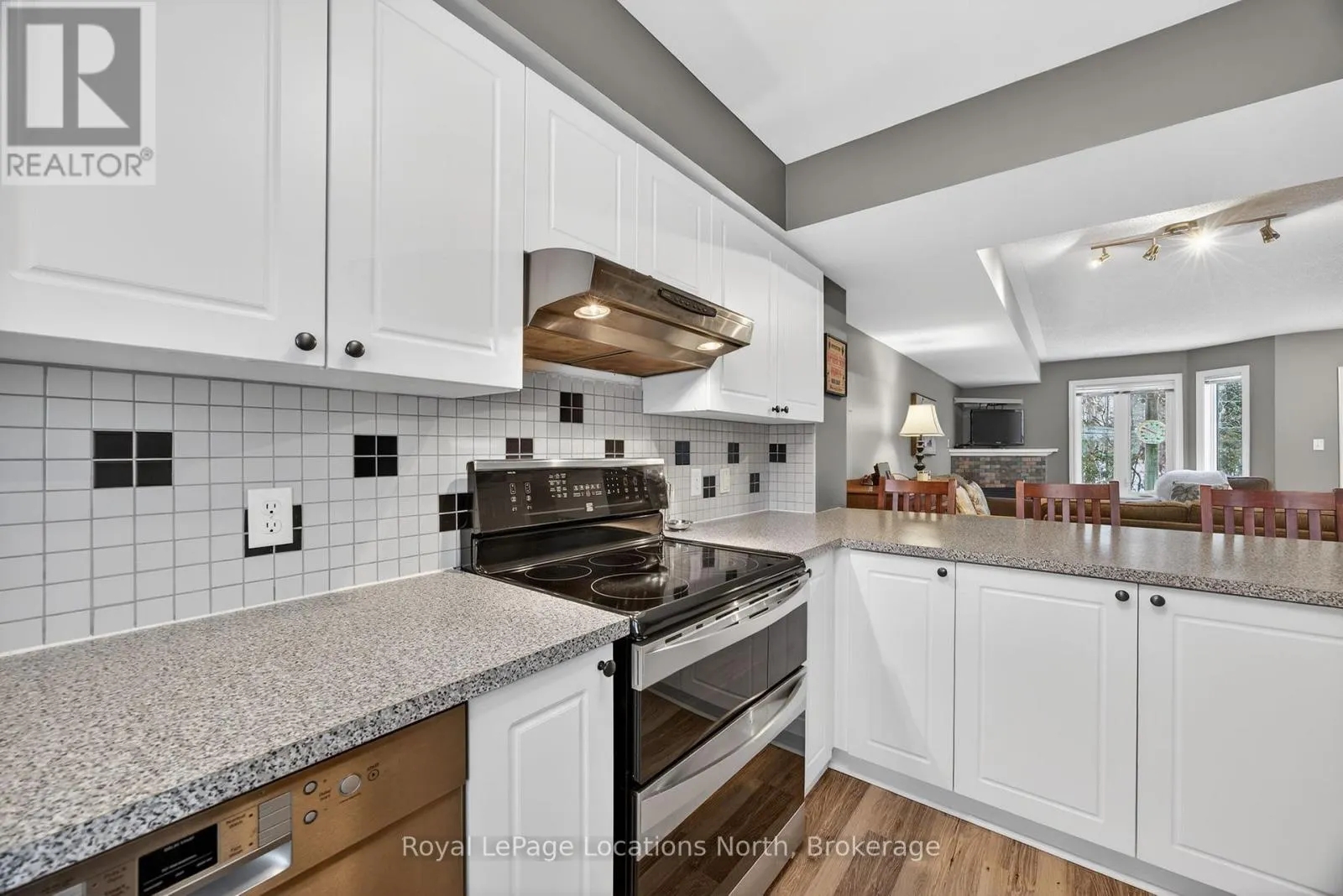 43 SUNDIAL COURT