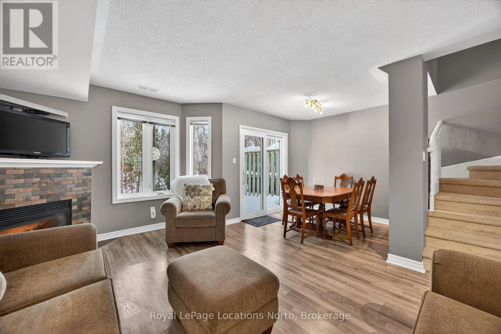 43 SUNDIAL COURT