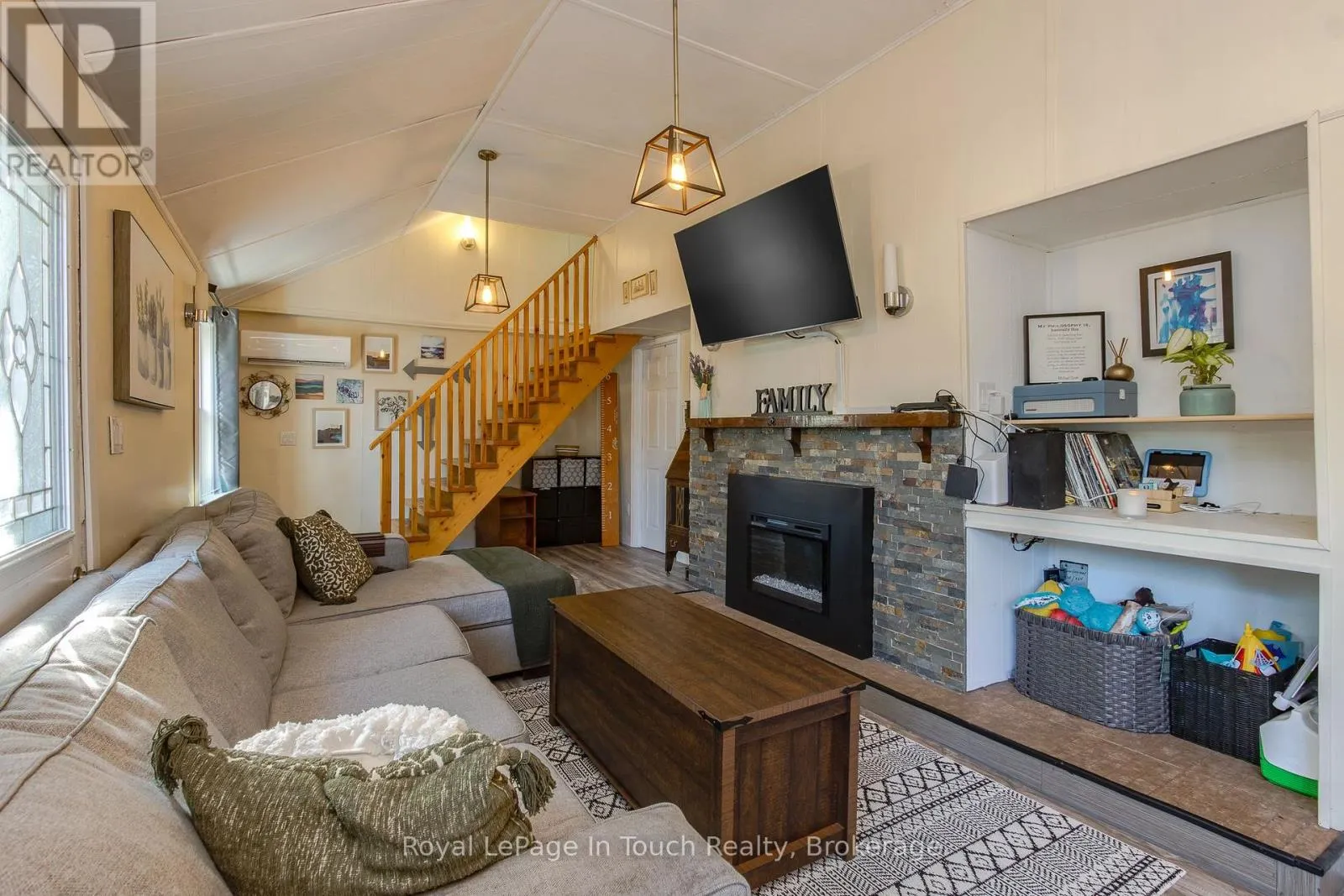 198 LIMESTONE ROAD