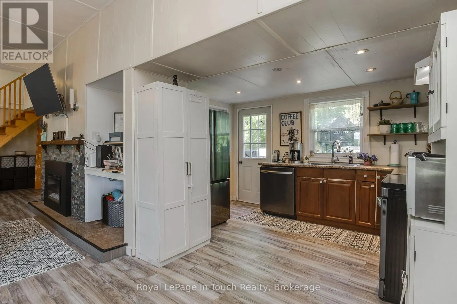 198 LIMESTONE ROAD