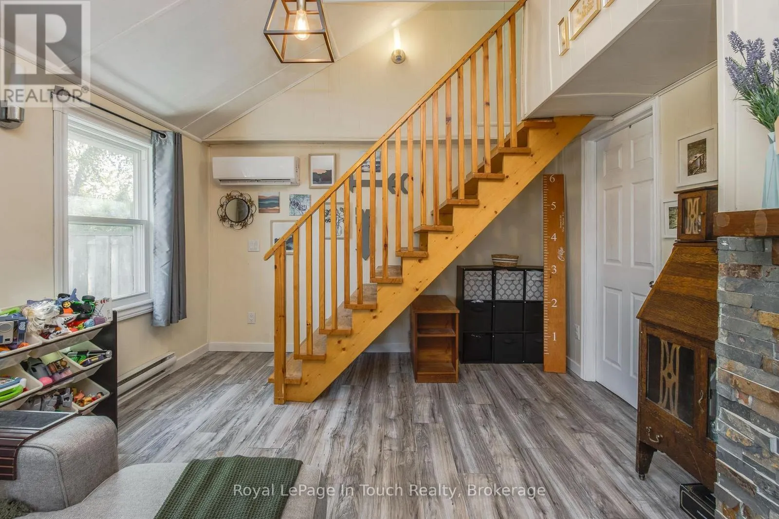 198 LIMESTONE ROAD