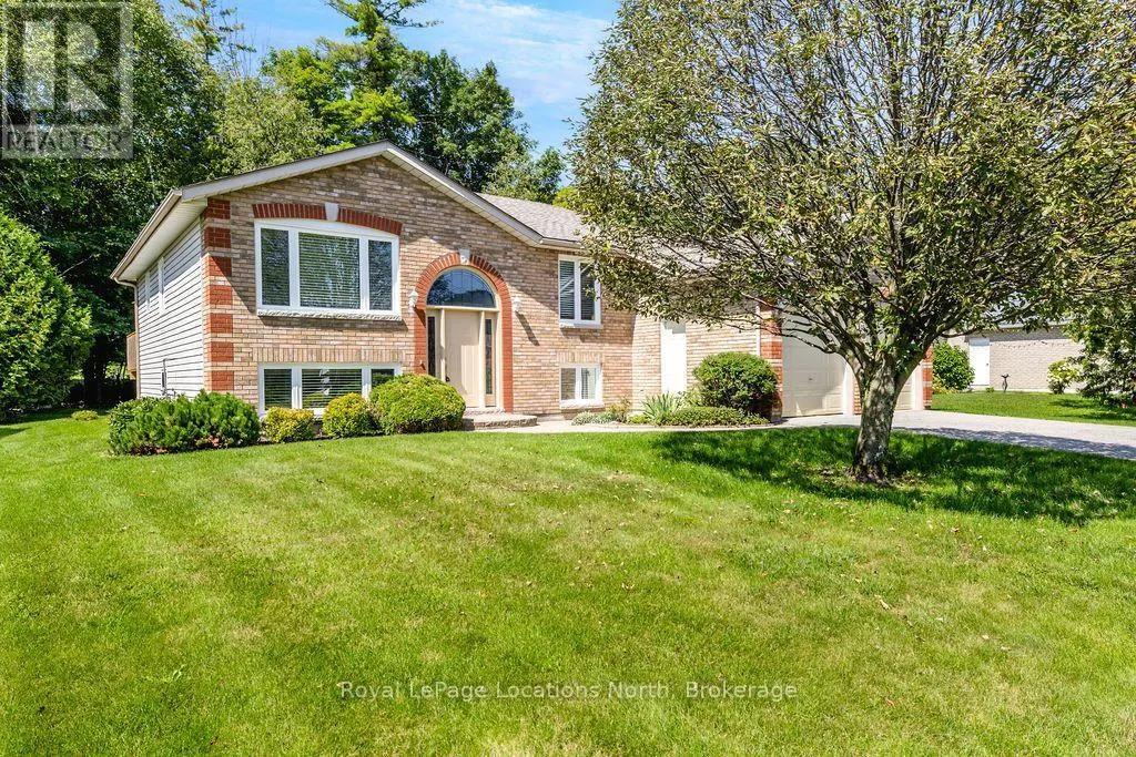 40 FAIRWAY CRESCENT