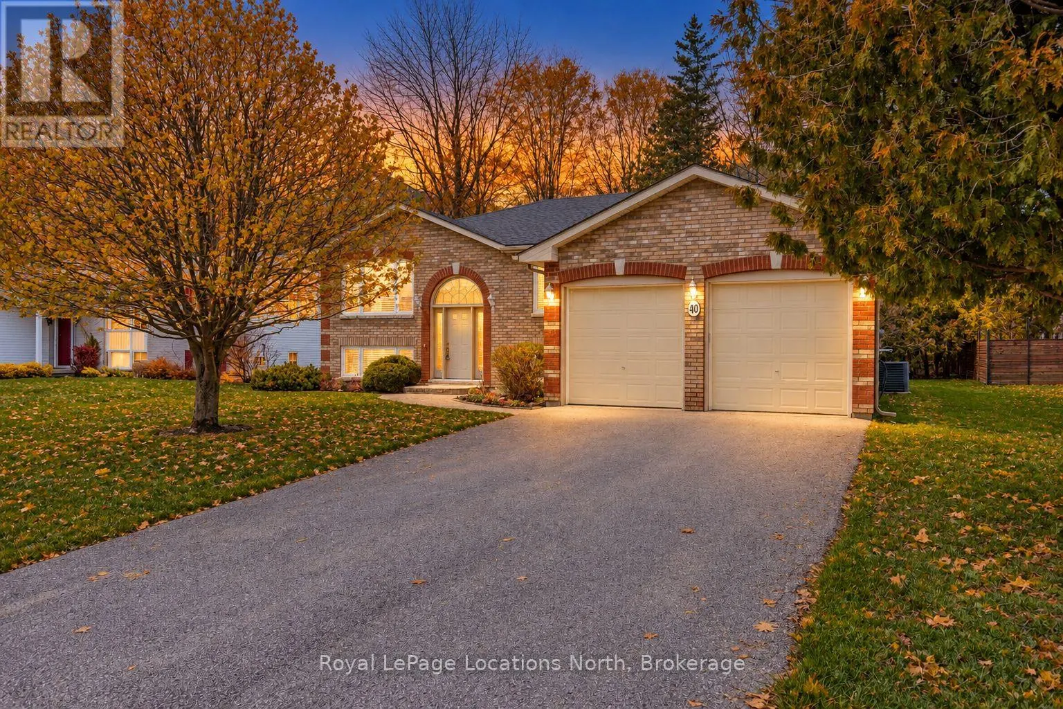 40 FAIRWAY CRESCENT