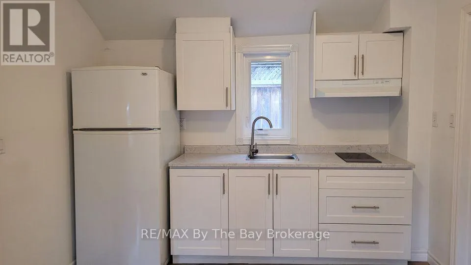D03 - 280 RIVER ROAD E #D03