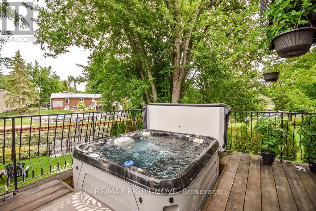 2640 WESTSHORE CRESCENT