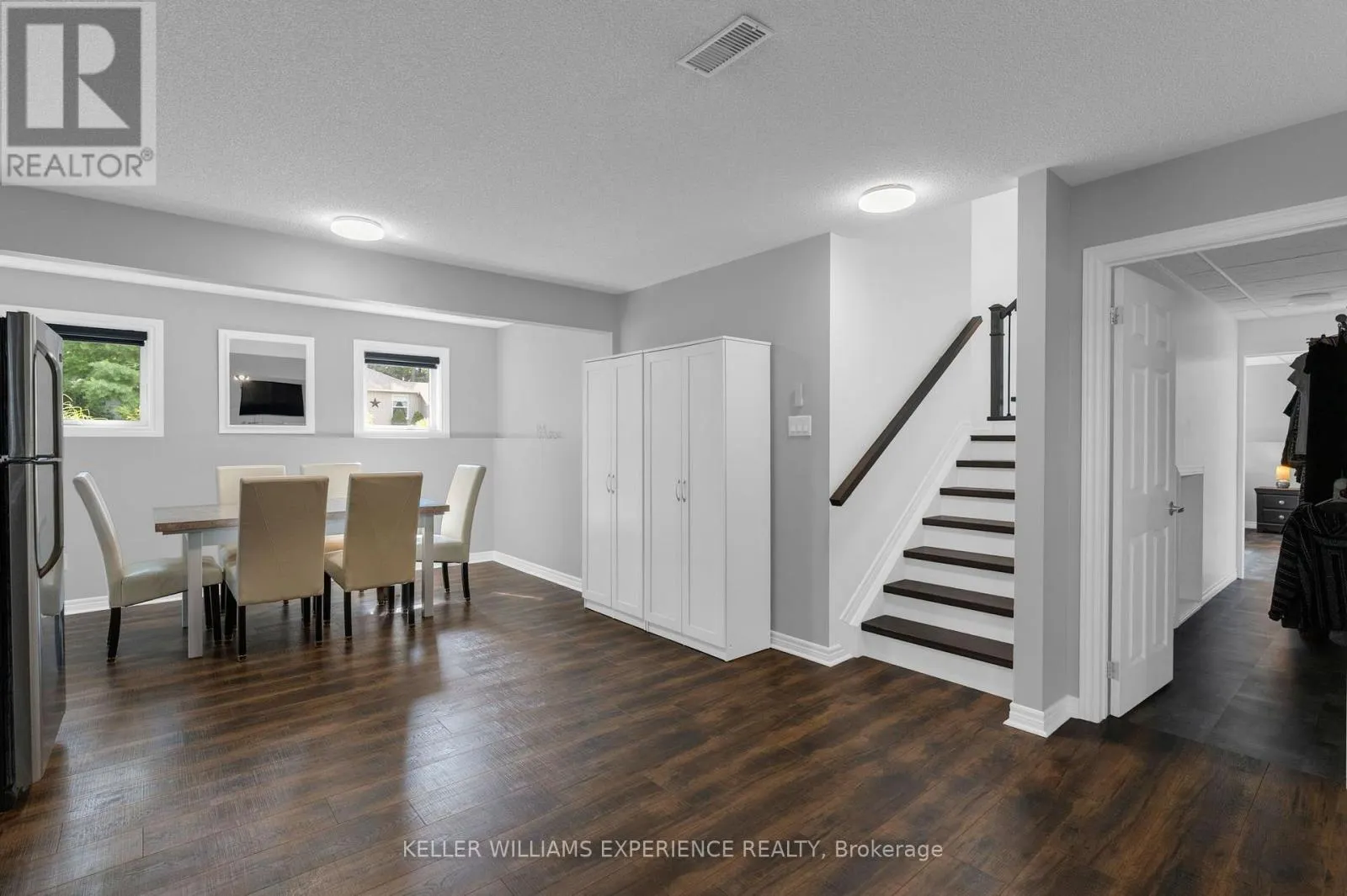 4 DOWNER CRESCENT