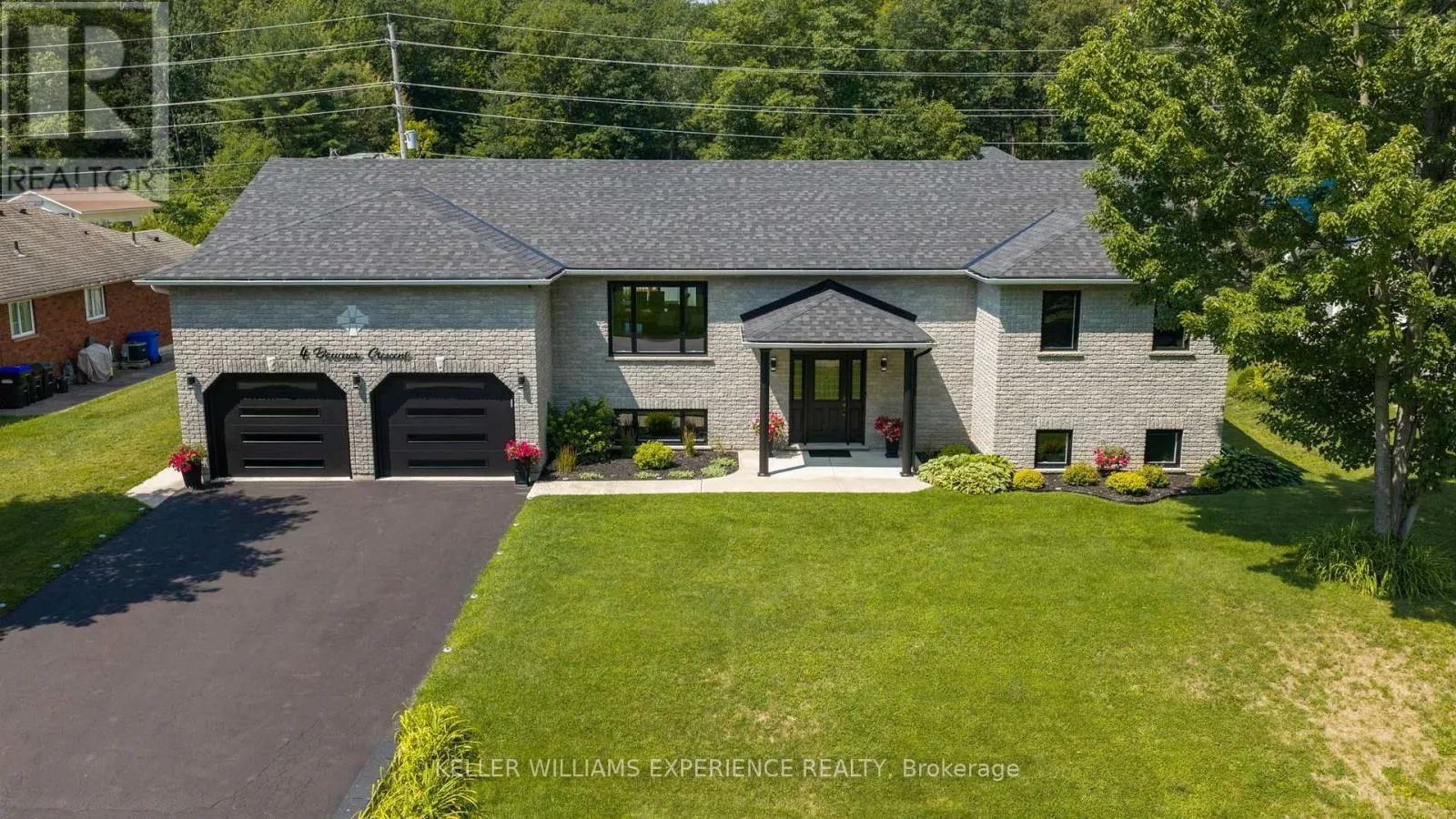 4 DOWNER CRESCENT
