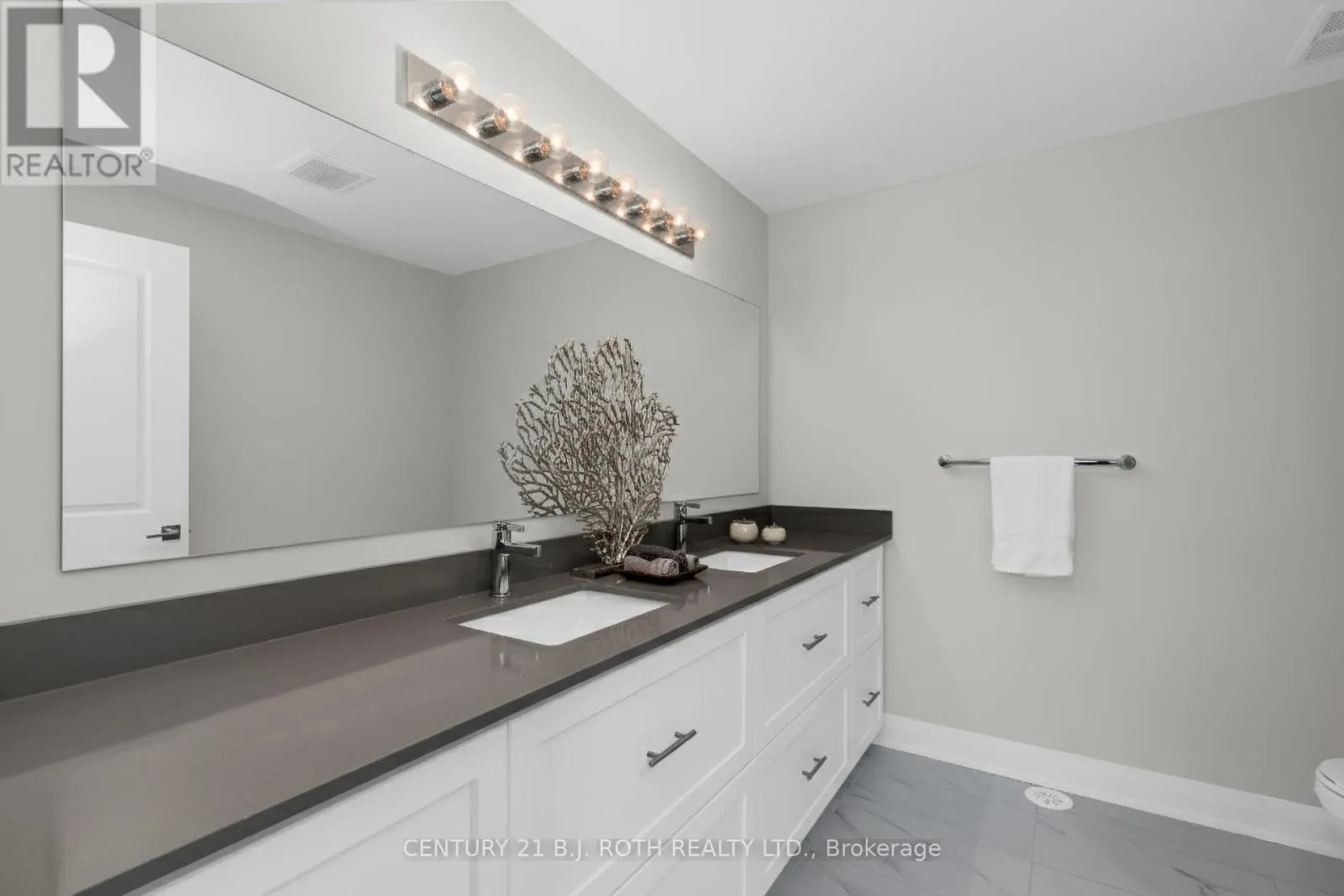 89 LIGHTFOOT DRIVE