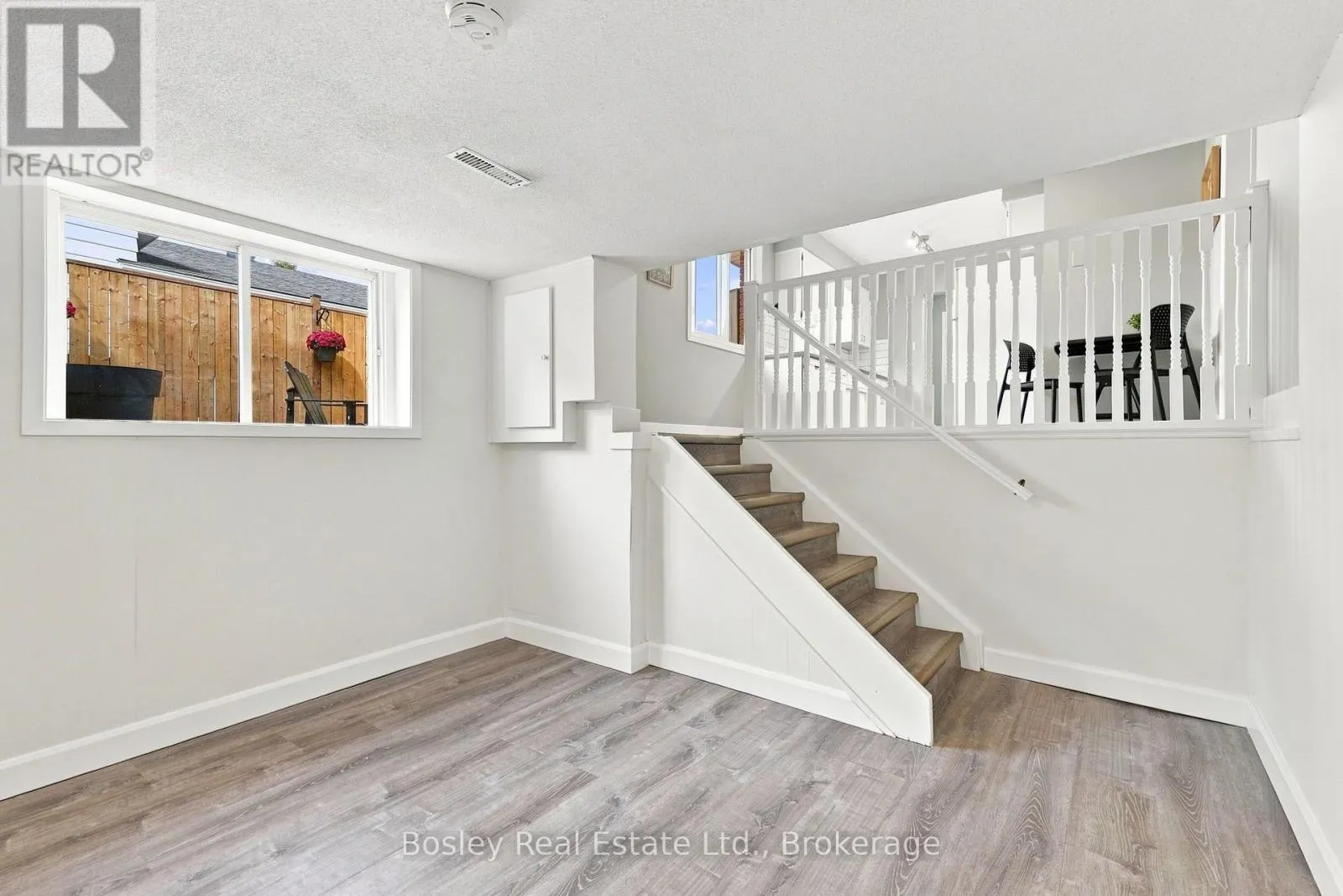 4 GRIFFIN ROAD