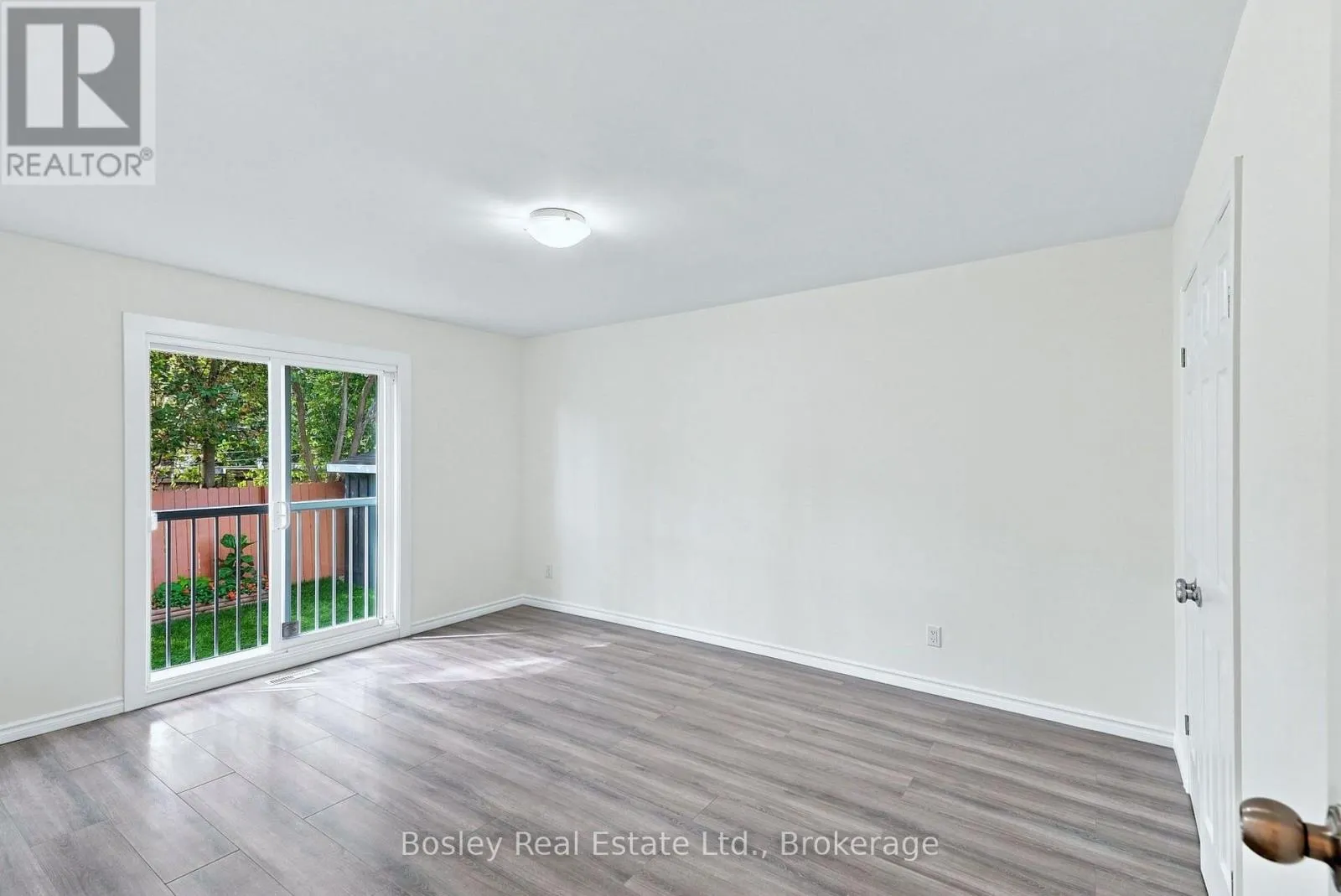 4 GRIFFIN ROAD