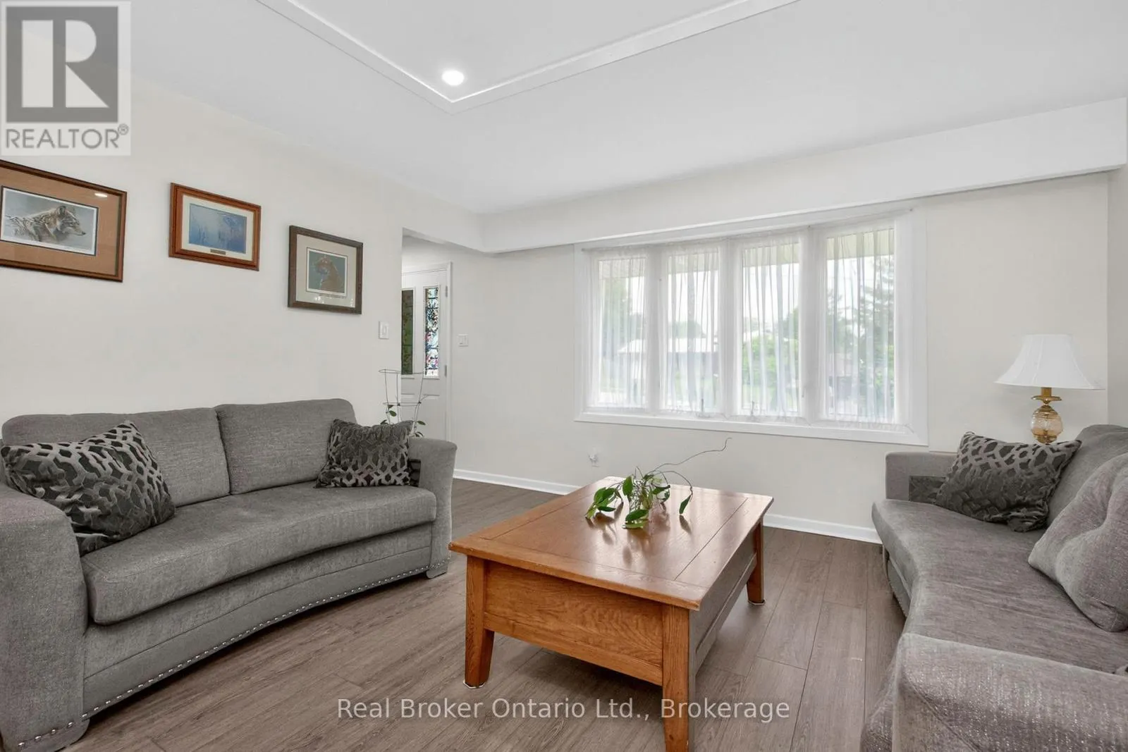 647 MANLY STREET