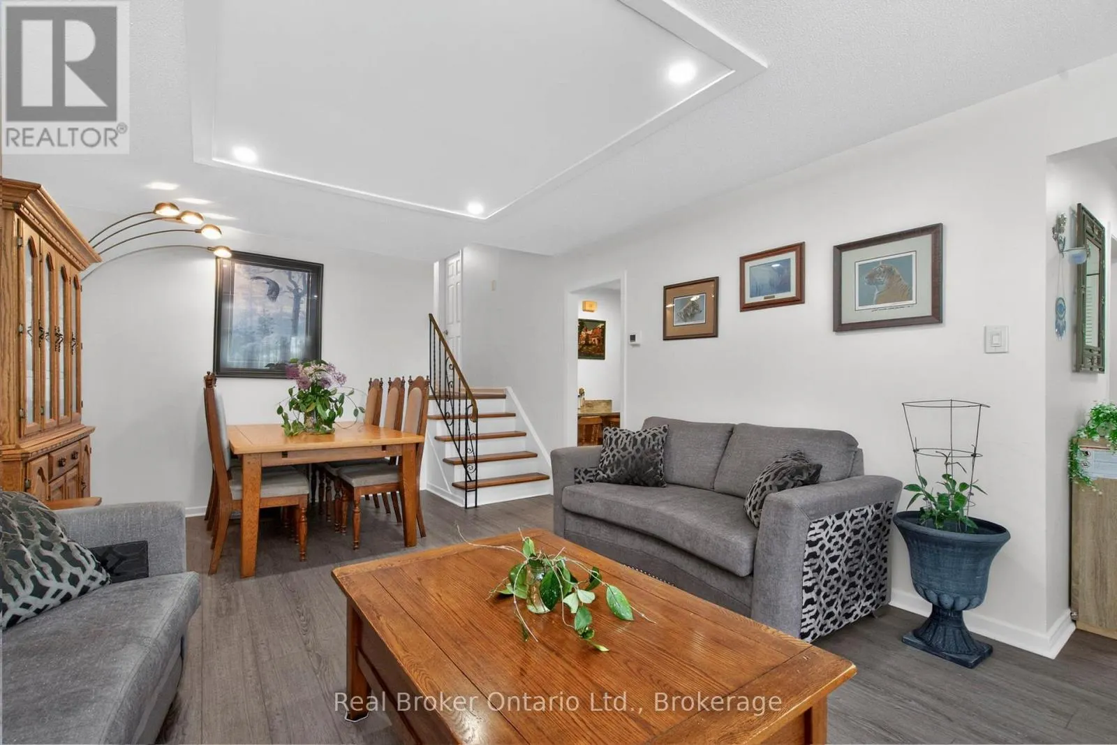 647 MANLY STREET