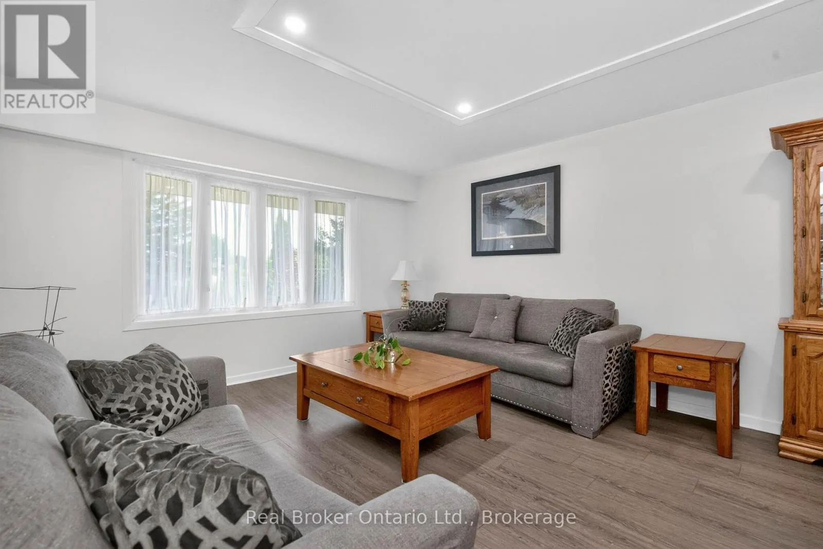 647 MANLY STREET