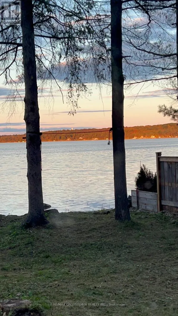 3 SALLOWS DRIVE