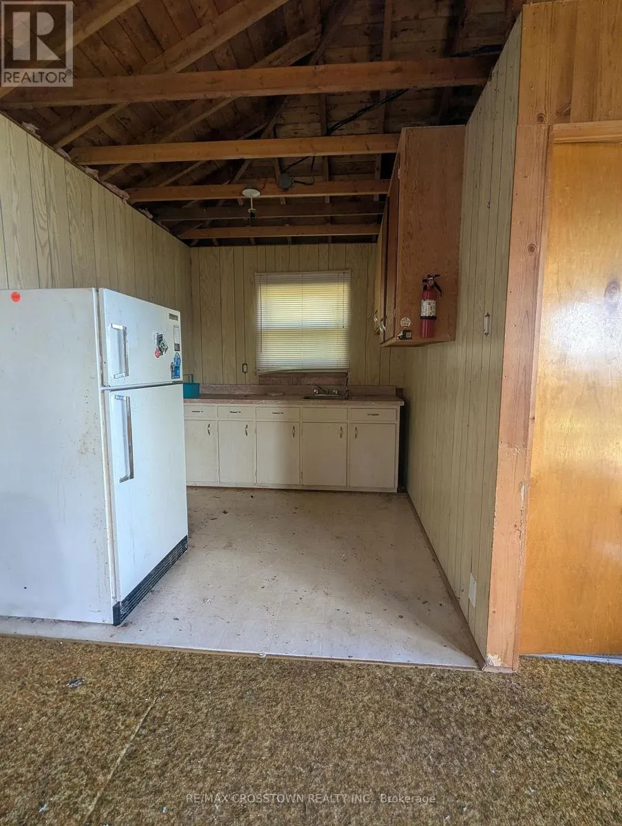 3 SALLOWS DRIVE