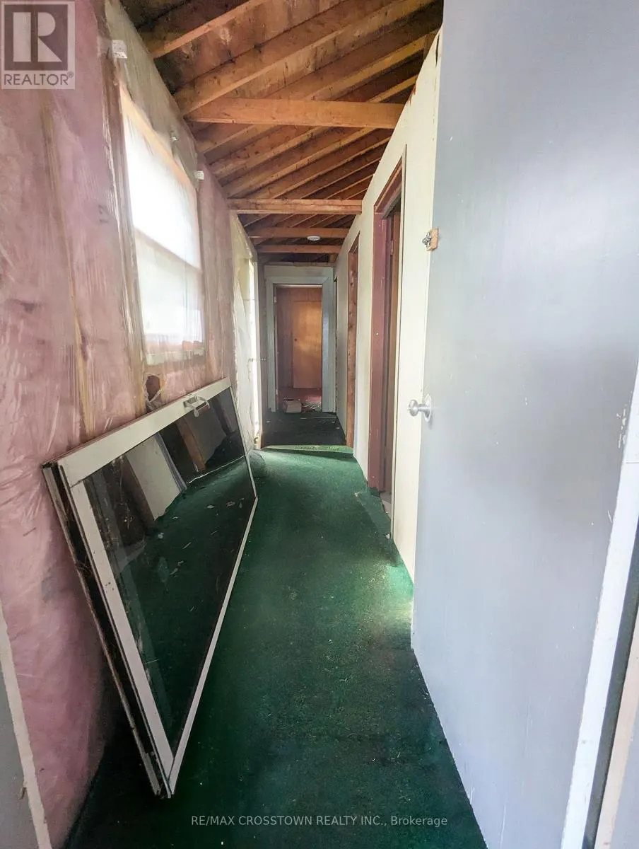 3 SALLOWS DRIVE