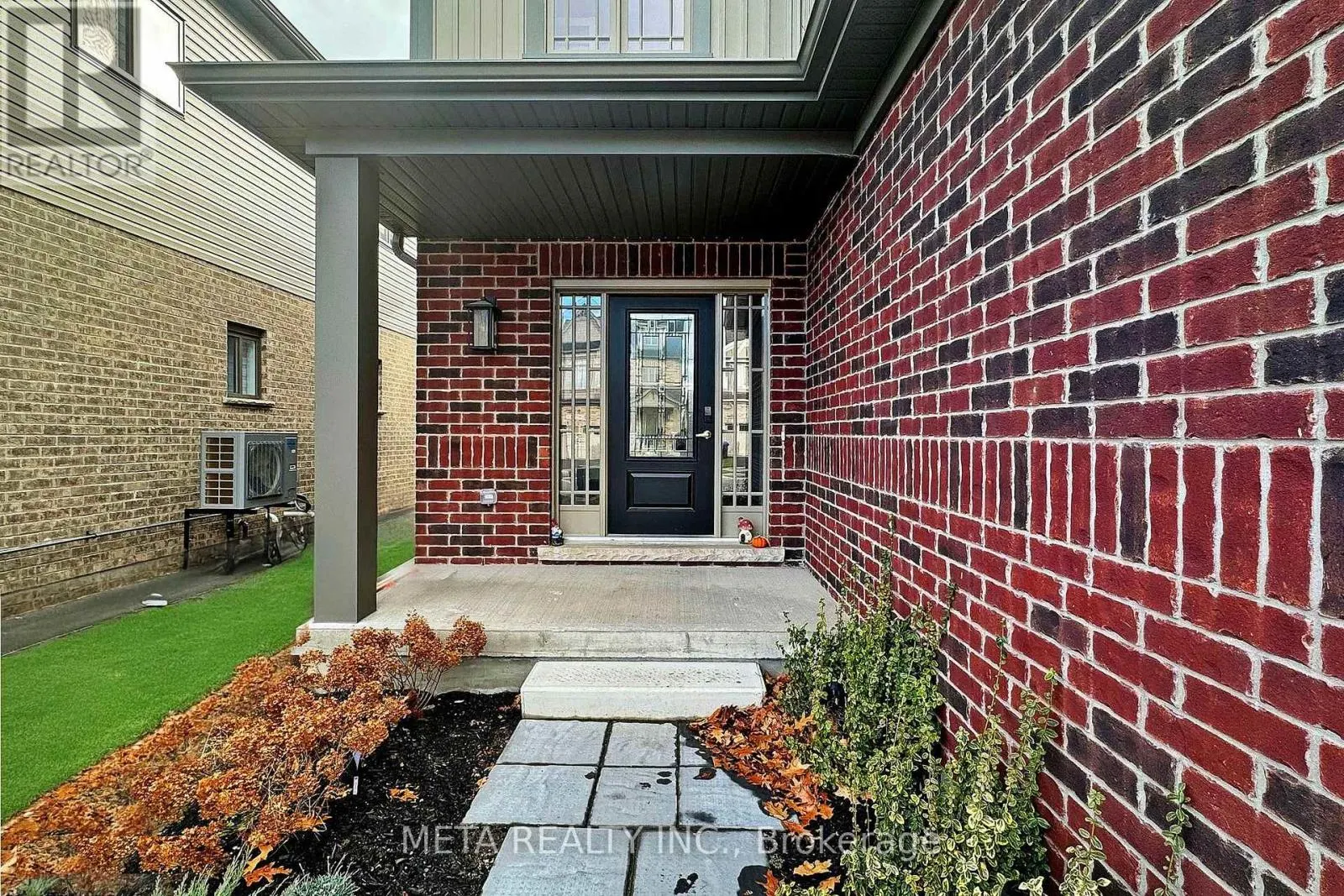 61 MAIDENS CRESCENT