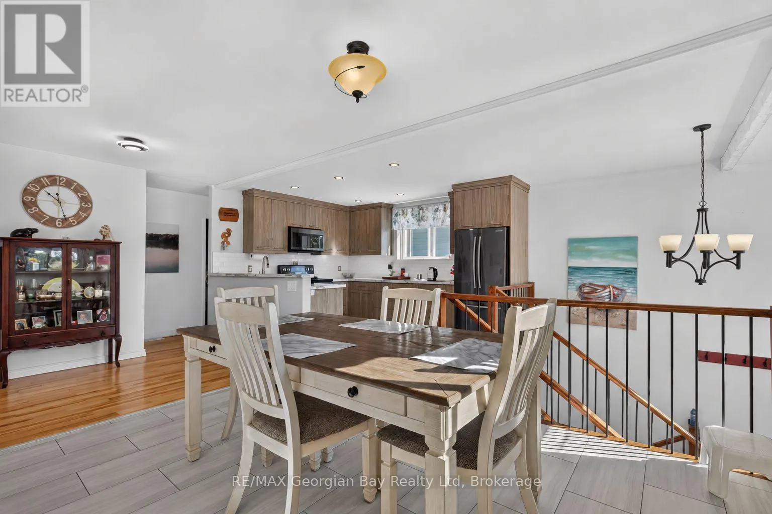 898 YONGE STREET