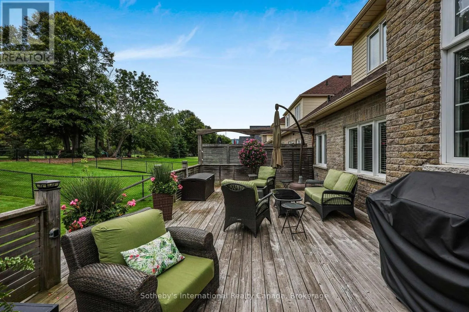 48 THOMAS DRIVE