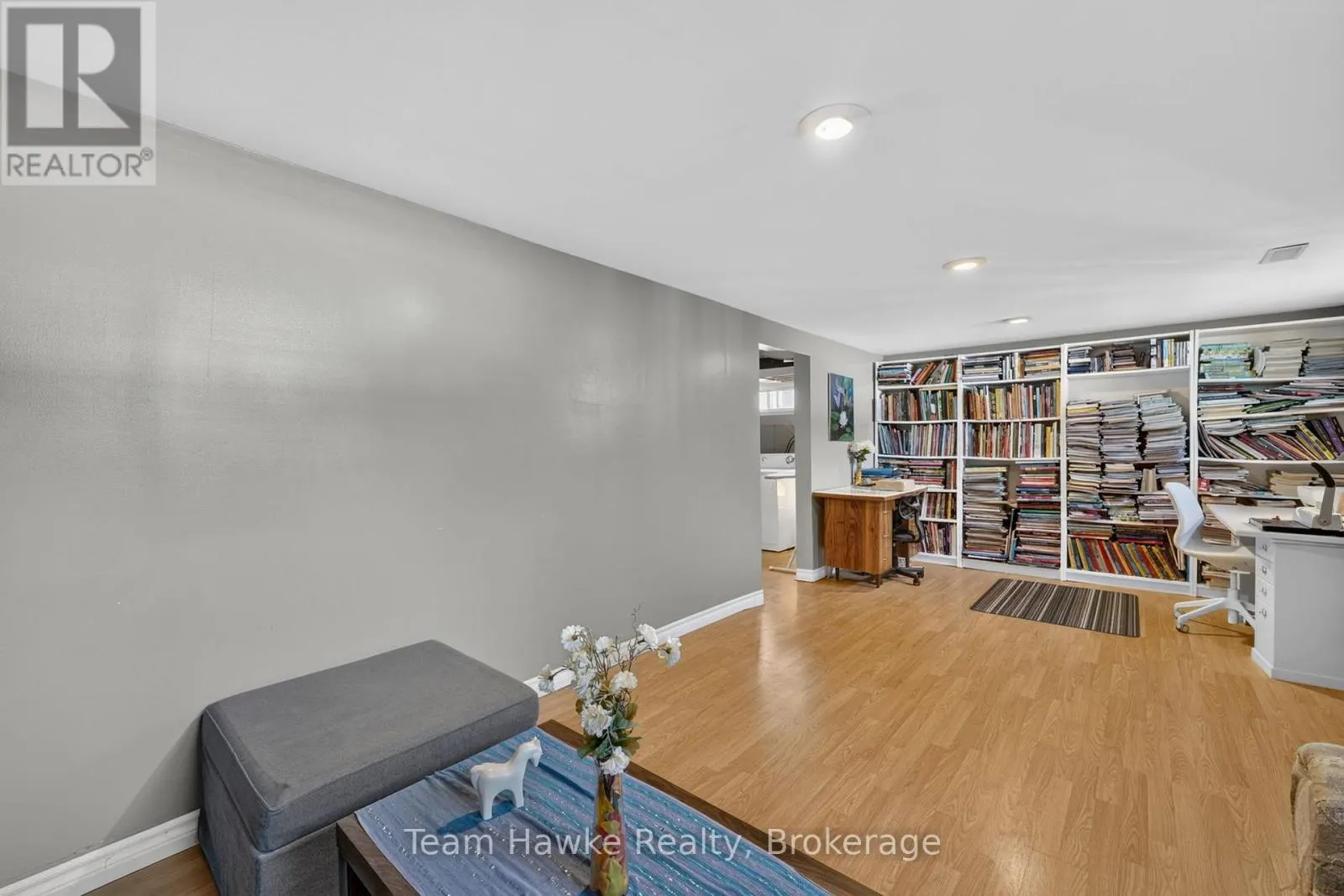 320 SCOTT STREET