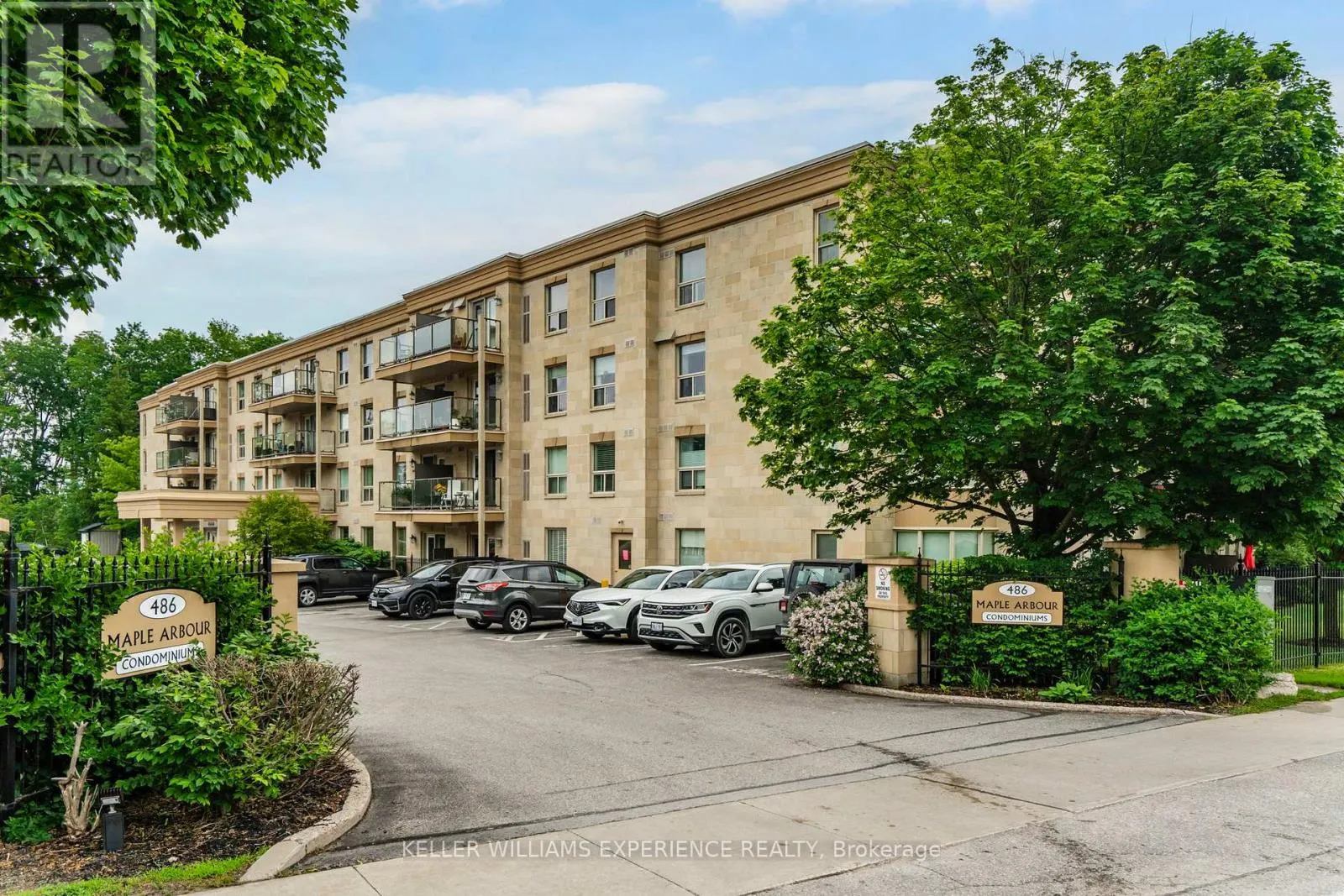 UNIT 111 - 486 LACLIE STREET