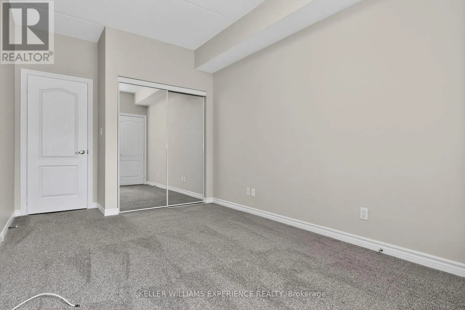UNIT 111 - 486 LACLIE STREET