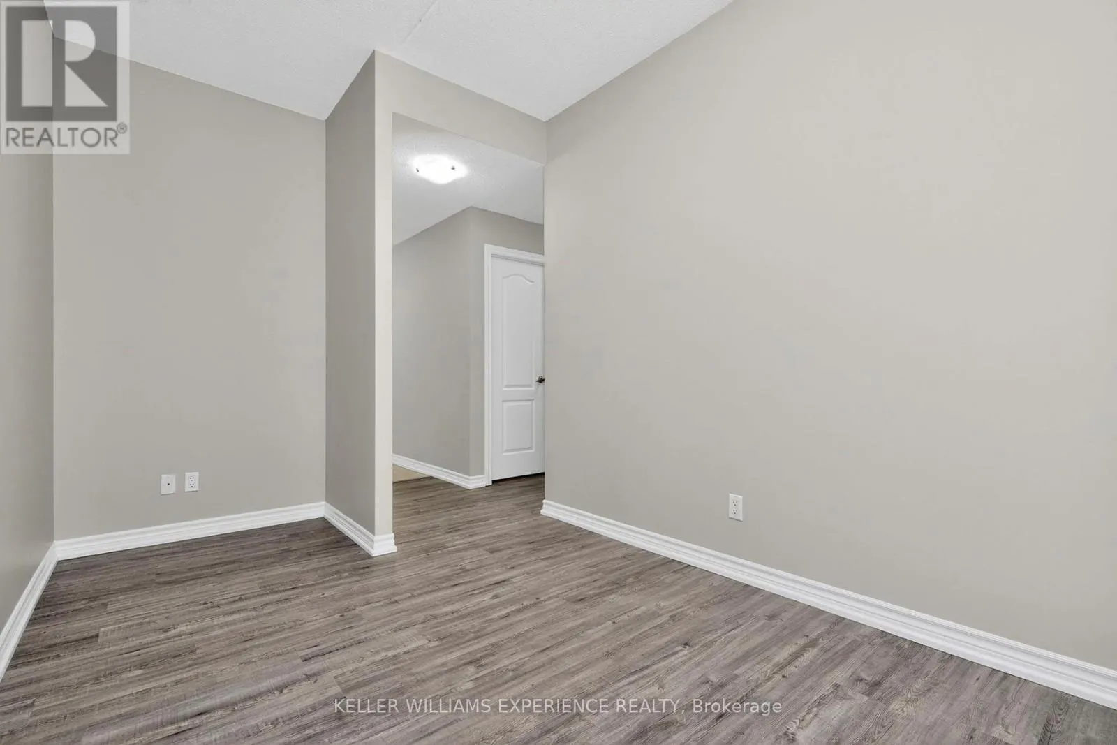 UNIT 111 - 486 LACLIE STREET