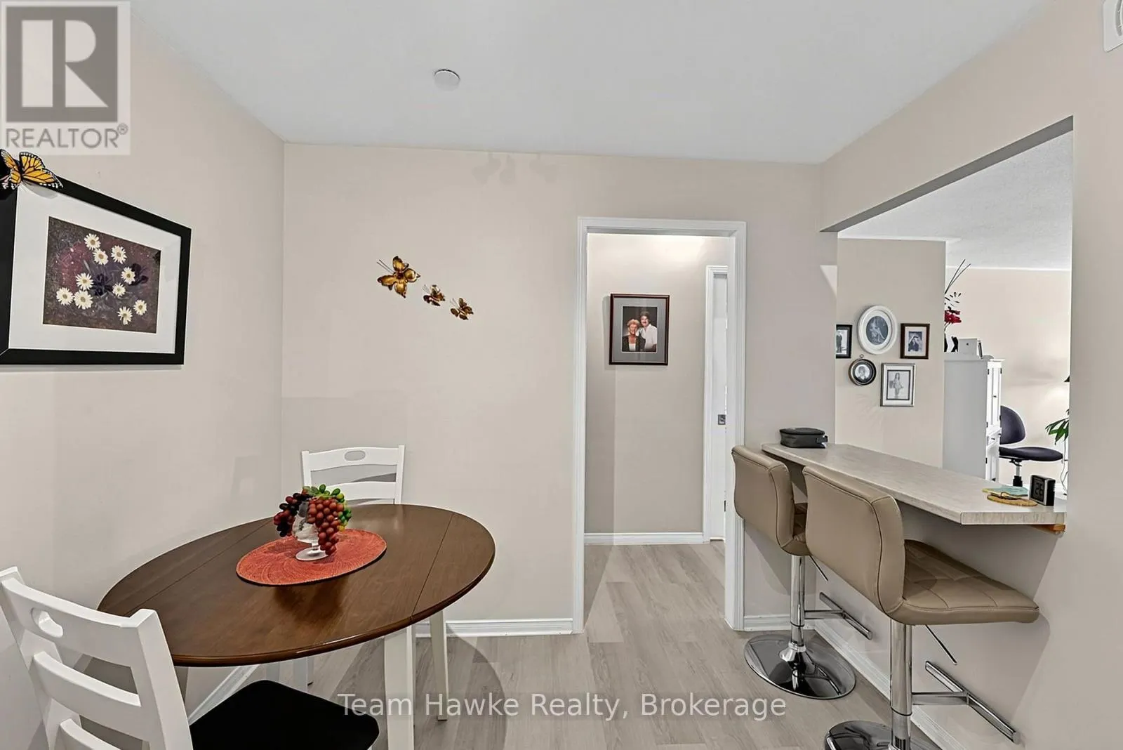 306 - 4 BECK BOULEVARD #306