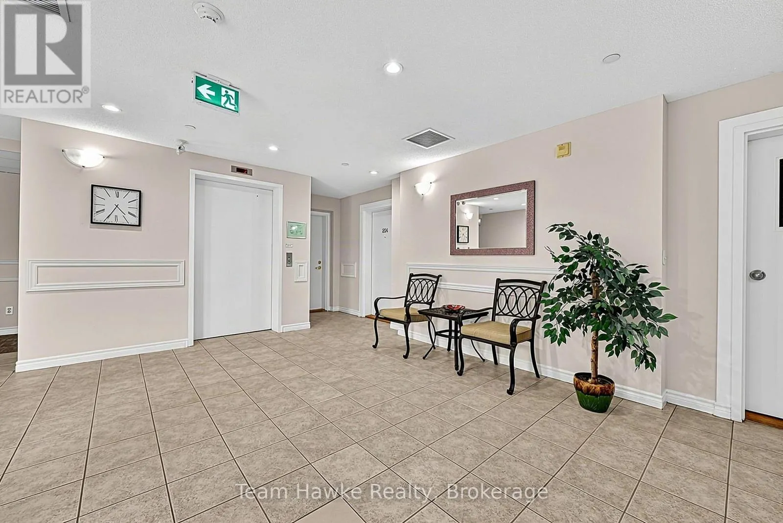 306 - 4 BECK BOULEVARD #306
