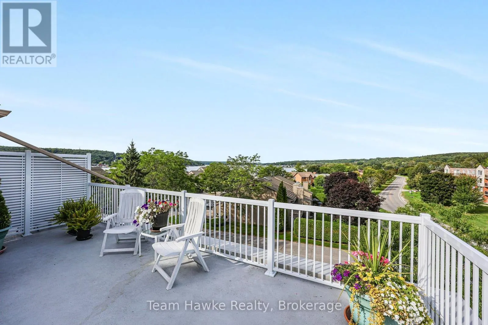 306 - 4 BECK BOULEVARD #306