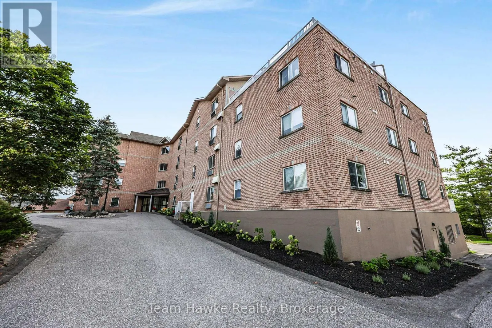 306 - 4 BECK BOULEVARD #306
