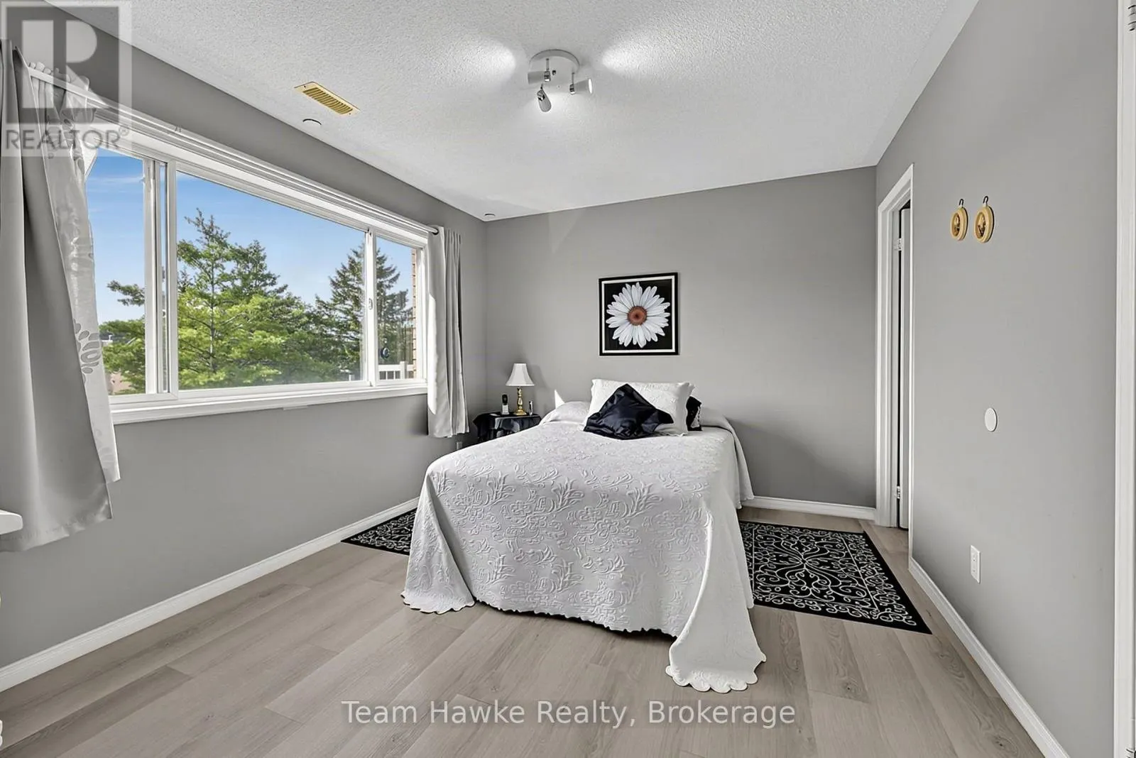 306 - 4 BECK BOULEVARD #306