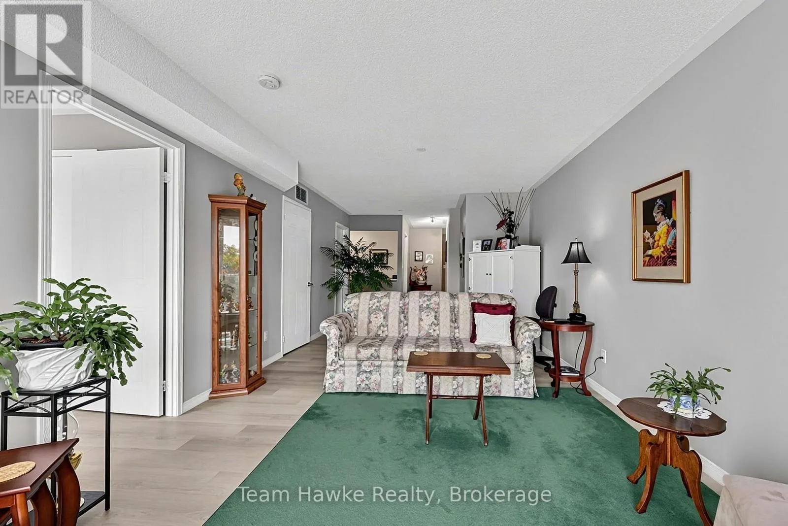 306 - 4 BECK BOULEVARD #306