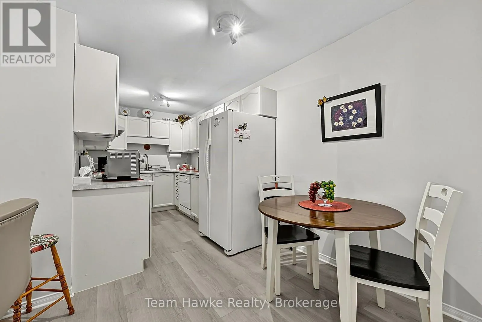 306 - 4 BECK BOULEVARD #306