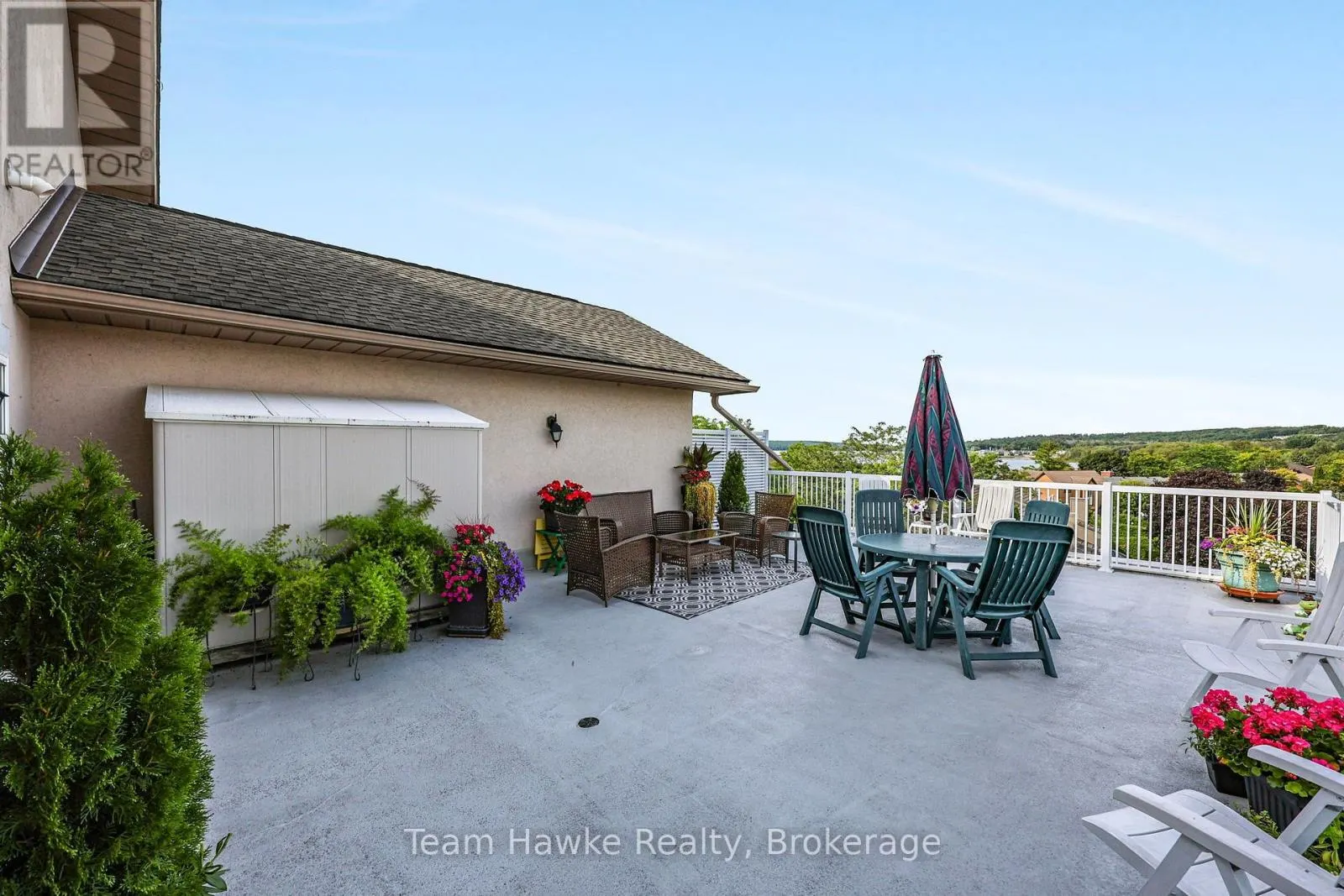 306 - 4 BECK BOULEVARD #306