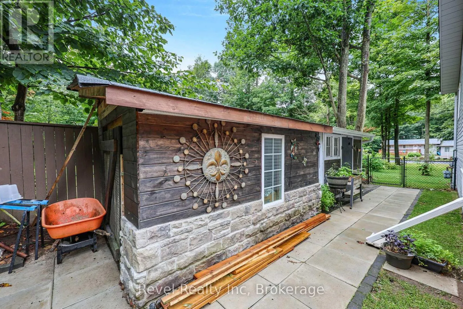 117 DESROCHES TRAIL