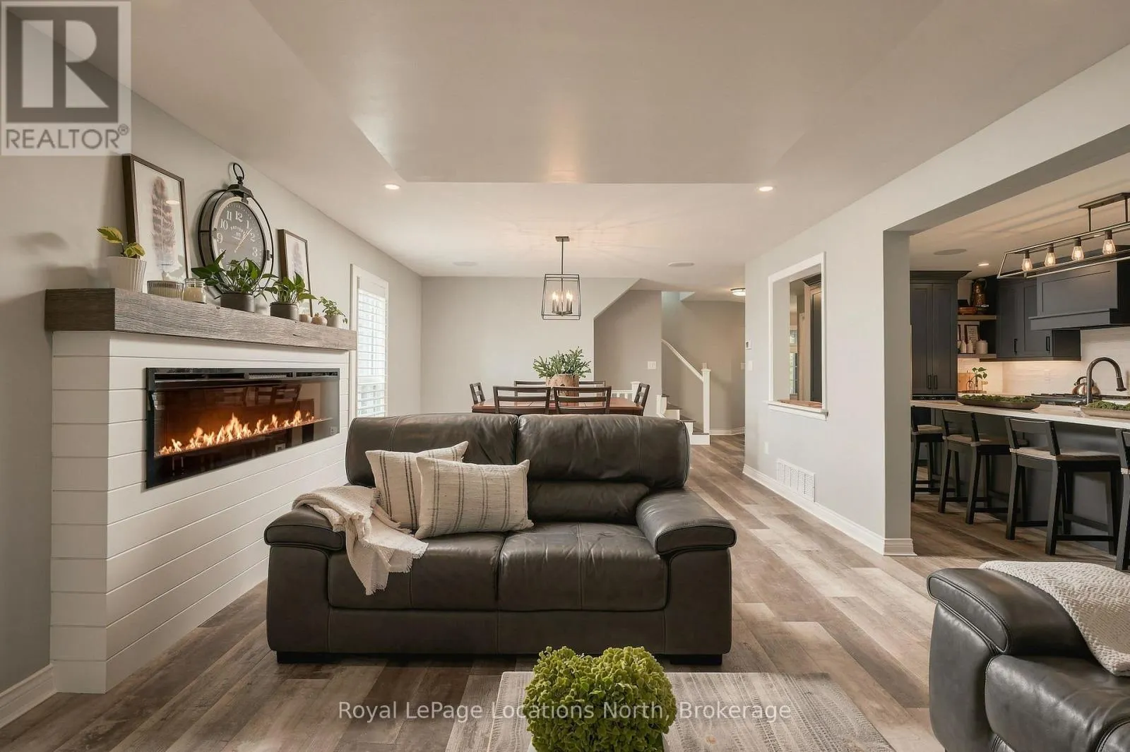 20 HIGHLANDS CRESCENT
