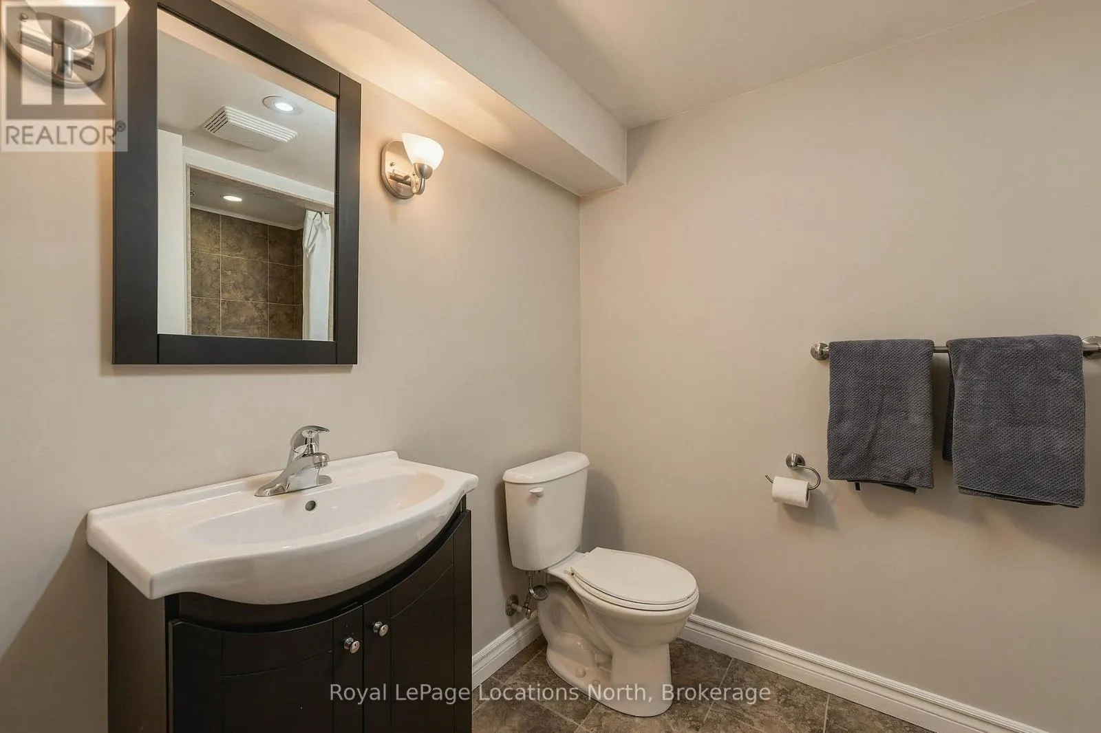 20 HIGHLANDS CRESCENT